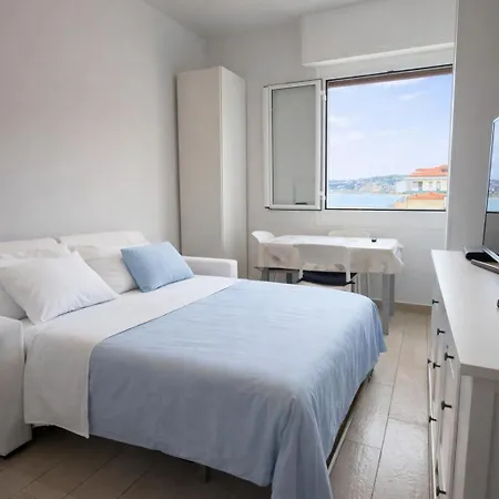 La Casa Di Riva - Sul Mare Апартаменты *